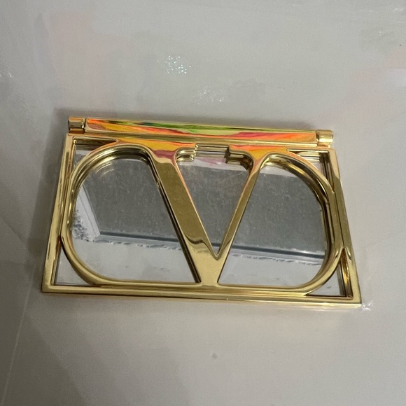 Valentino Authentic New mirror. - Picture 5 of 5